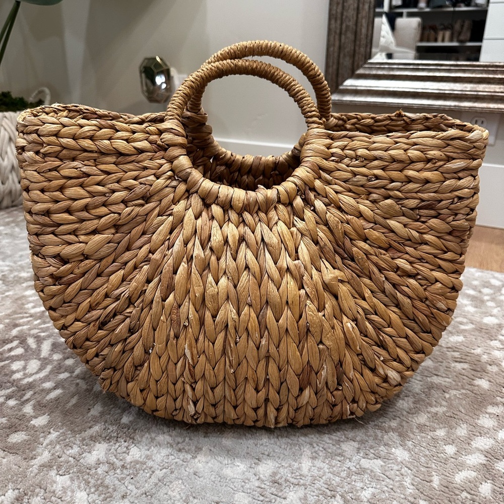 Chic Tan Woven Large Handbag